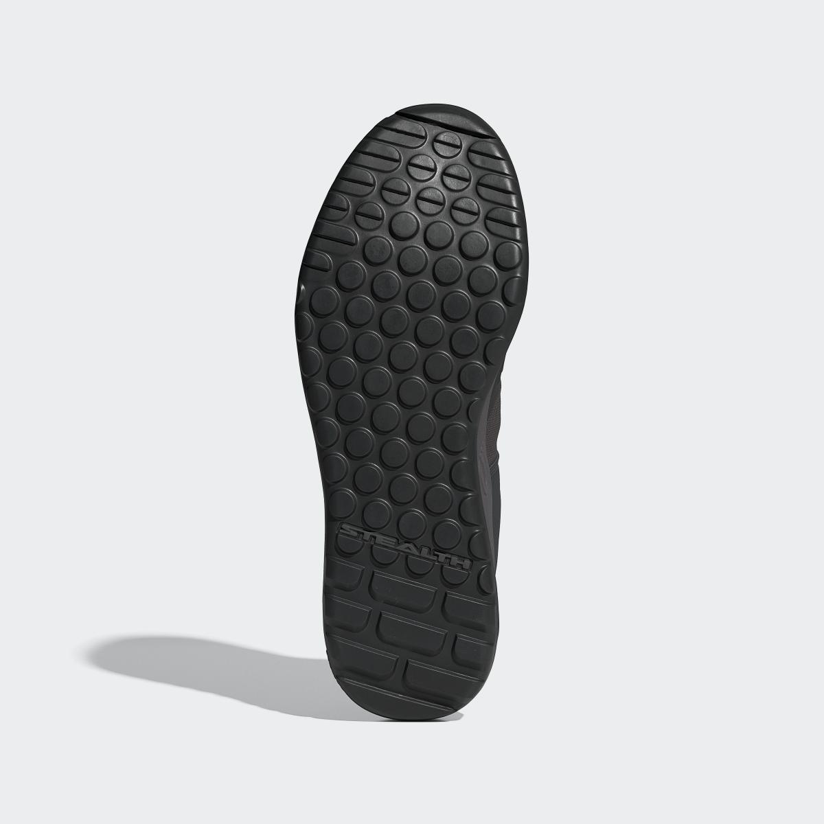 product/a/d/adidas_id5017_charcoal-carbon-oat_3.jpg