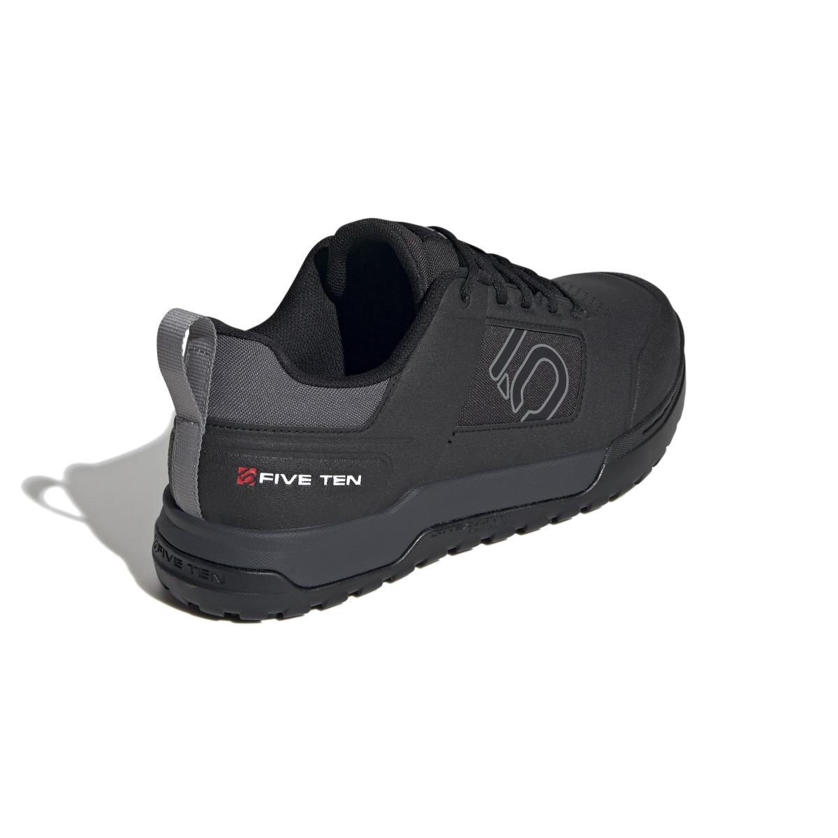 product/a/d/adidas_if7452_7_footwear_photography_back_lateral_top_view_white-nw091625.jpg