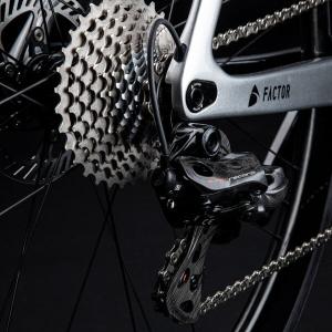 Tapes & Chains