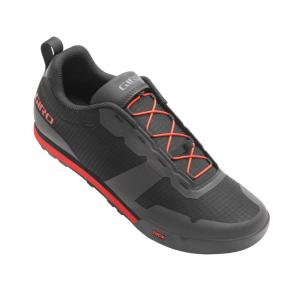 713981-shoes-giro-tracker-fastlace-black-bright-red