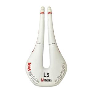 080p903ah0001-saddle-test-selle-italia-novus-superflow-endurance-tm-white-one-size